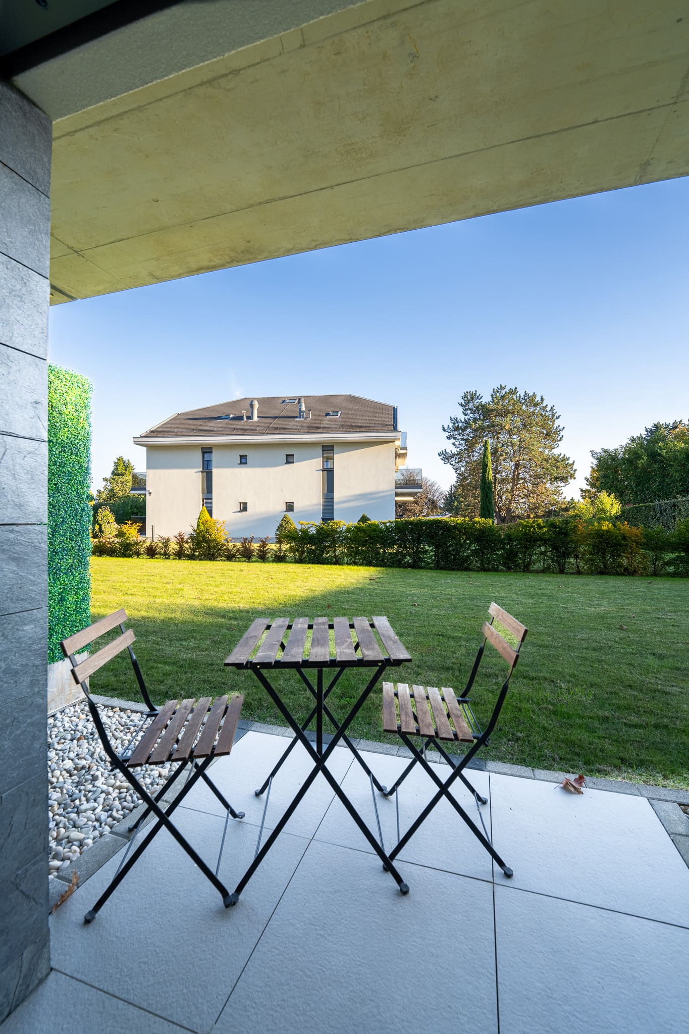 Rez-jardin — terrasse privée